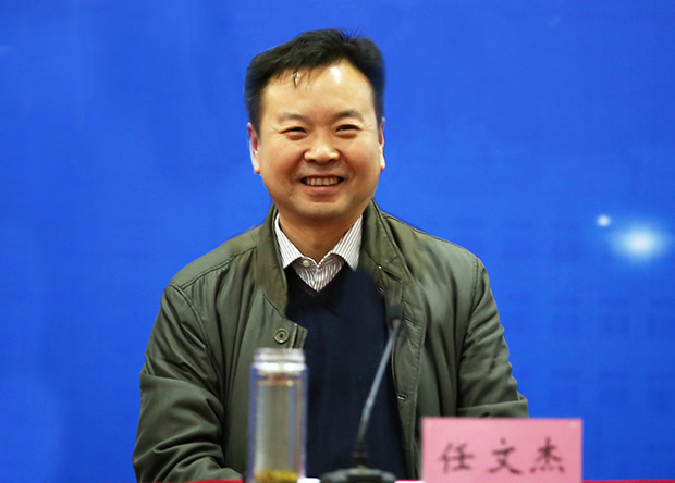 第二批"太行学者"特聘教授代表王双喜博士,"太行青年学者"代表尹雅玲