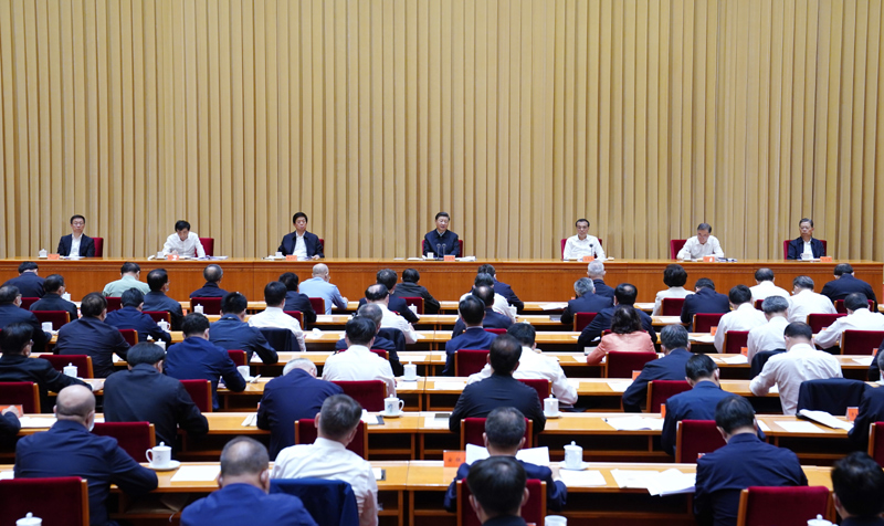 9月25日至26日,第三次中央新疆工作座谈会在北京召开。中共中央总书记、国家主席、中央军委主席习近平出席会议并发表重要讲话。