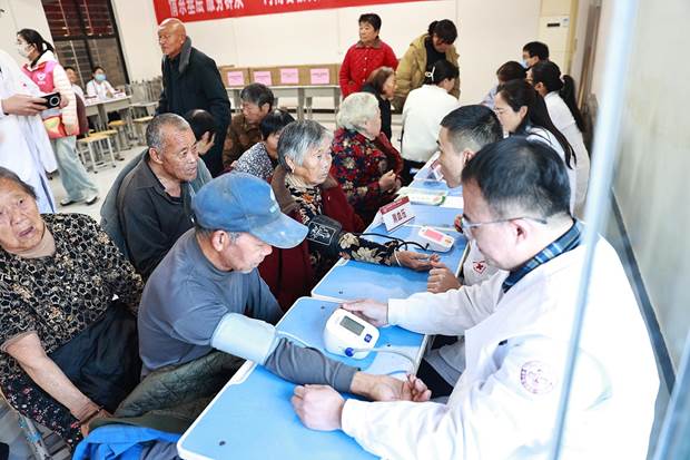 https://www.xxmu.edu.cn/__local/A/CD/AE/646F881E75138A75F40CD032118_AFAFC39A_3C25F.jpg