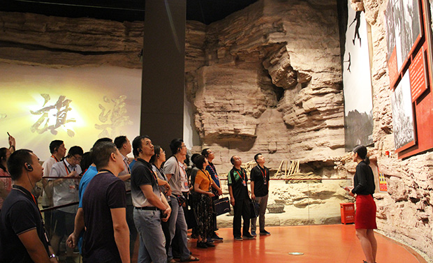 说明:http://info.xxmu.edu.cn/picture/article/185/9a/ad/78c7bd40422d9129aab59cf73cc1/5db09f28-c700-4053-9b28-770d73ec4b5b.jpg